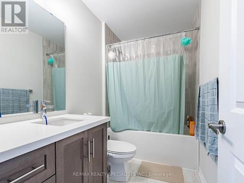 5 Folcroft Street, Brampton, ON - Indoor Photo Showing Bathroom