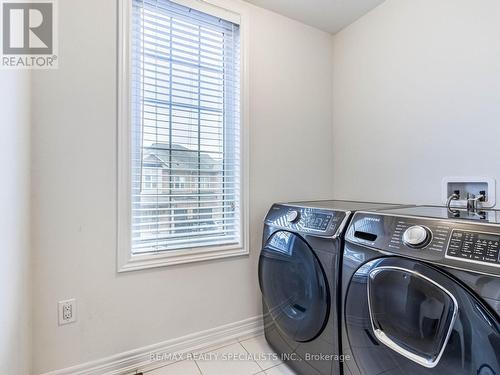 119 Fruitvale Circle, Brampton, ON - Indoor Photo Showing Laundry Room