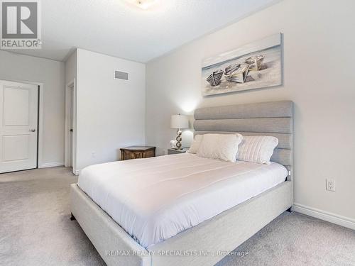 119 Fruitvale Circle, Brampton, ON - Indoor Photo Showing Bedroom