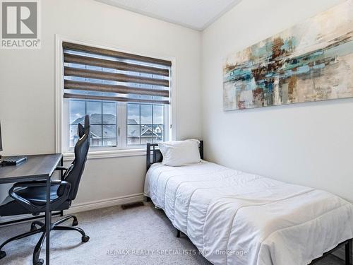 119 Fruitvale Circle, Brampton, ON - Indoor Photo Showing Bedroom