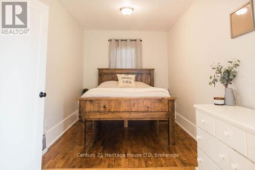 241 First Avenue, Welland (767 - N. Welland), ON - Indoor Photo Showing Bedroom