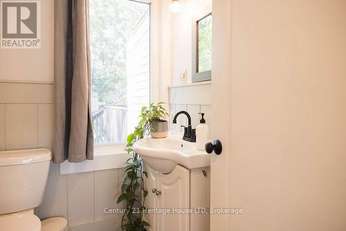 241 First Avenue, Welland (767 - N. Welland), ON - Indoor Photo Showing Bathroom