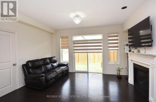 14 Pennycross Crescent, Brampton, ON - Indoor Photo Showing Living Room With Fireplace