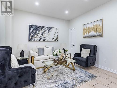 90 Begonia Crescent, Brampton, ON - Indoor Photo Showing Living Room