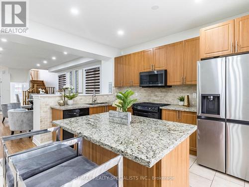 90 Begonia Crescent, Brampton, ON - Indoor Photo Showing Kitchen With Stainless Steel Kitchen