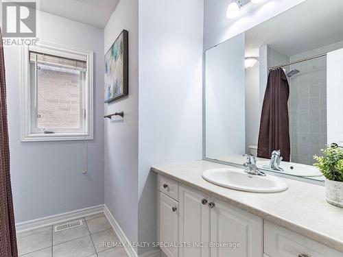 90 Begonia Crescent, Brampton, ON - Indoor Photo Showing Bathroom