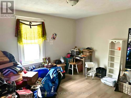 6366 Barker Street, Niagara Falls, ON - Indoor