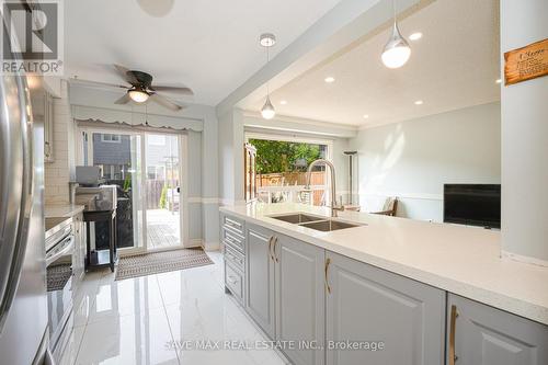 26 Gilmore Drive N, Brampton, ON - Indoor Photo Showing Kitchen With Double Sink With Upgraded Kitchen