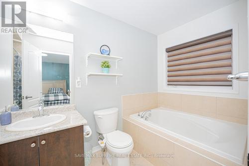 10 Banas Way, Brampton, ON - Indoor Photo Showing Bathroom