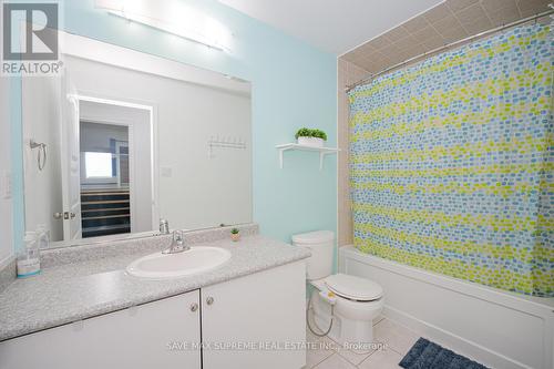 10 Banas Way, Brampton, ON - Indoor Photo Showing Bathroom