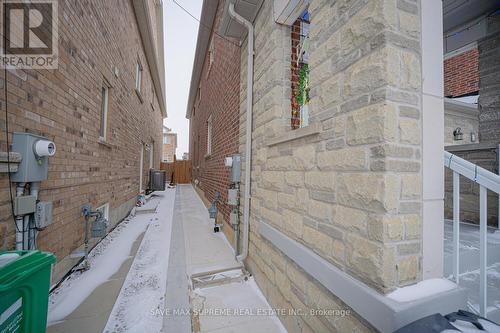 10 Banas Way, Brampton, ON -  Photo Showing Bathroom