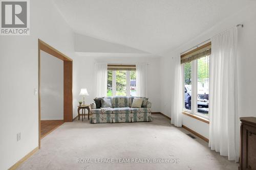 6596 Vista Patrick, Ottawa, ON - Indoor Photo Showing Bedroom