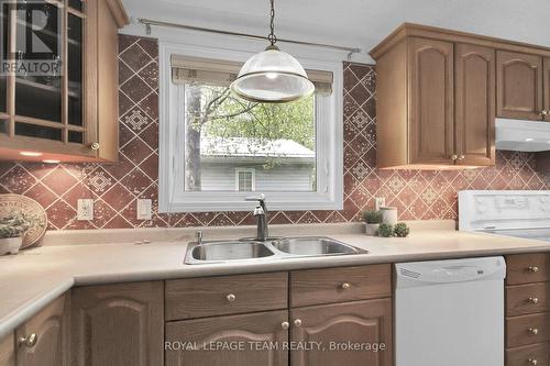 6596 Vista Patrick, Ottawa, ON - Indoor Photo Showing Kitchen With Double Sink