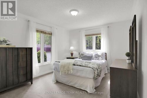 6596 Vista Patrick, Ottawa, ON - Indoor Photo Showing Bedroom