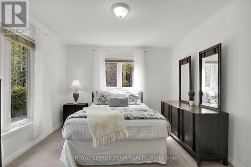 6596 Vista Patrick, Ottawa, ON - Indoor Photo Showing Bedroom