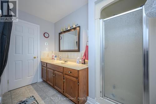 7102 Burbank Crescent, Niagara Falls (212 - Morrison), ON - Indoor Photo Showing Bathroom