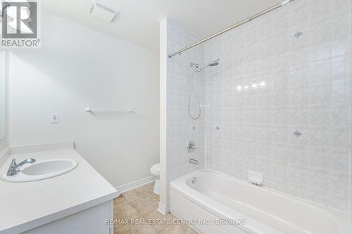 454 Collis Court, Milton, ON - Indoor Photo Showing Bathroom