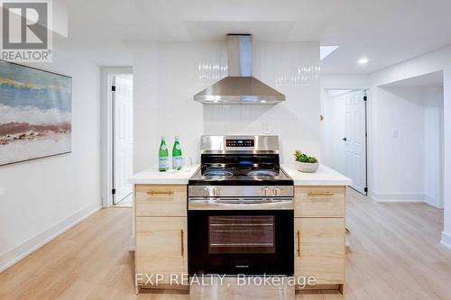 6133 Collins Drive, Niagara Falls (217 - Arad/Fallsview), ON - Indoor Photo Showing Kitchen