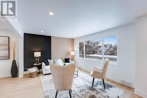 6133 Collins Drive, Niagara Falls (217 - Arad/Fallsview), ON - Indoor Photo Showing Living Room