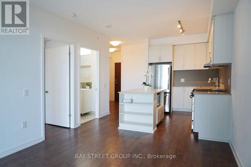 1108 - 2560 Eglinton Avenue W, Mississauga, ON - Indoor Photo Showing Kitchen