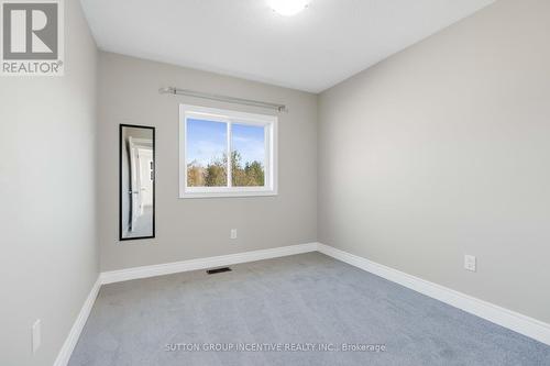 47 Little Ryan'S Way, Bracebridge, ON - Indoor Photo Showing Other Room