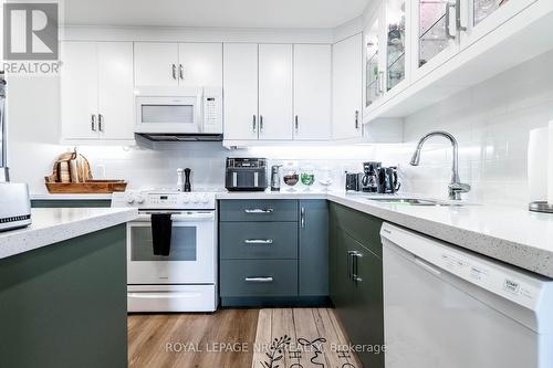 504 - 264 Grantham Avenue, St. Catharines (444 - Carlton/Bunting), ON - Indoor Photo Showing Kitchen