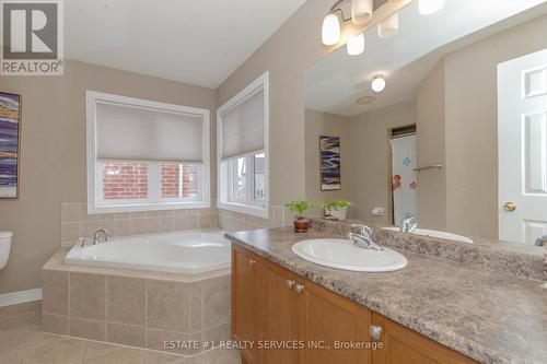 61 Oblate Crescent, Brampton, ON - Indoor Photo Showing Bathroom