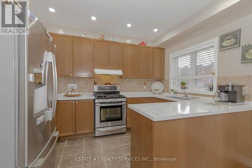 61 Oblate Crescent, Brampton, ON - Indoor Photo Showing Kitchen