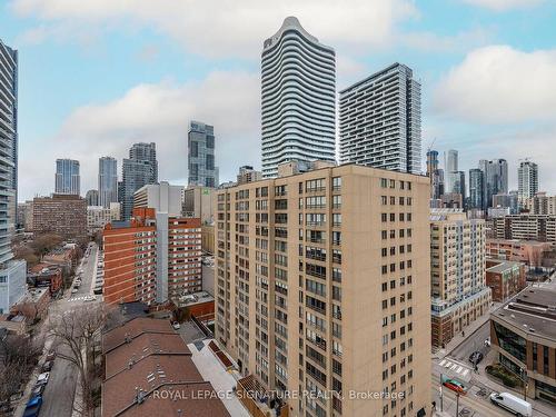 1304-308 Jarvis St, Toronto, ON - Outdoor With Facade