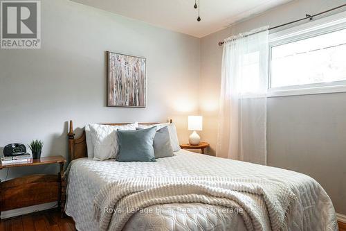 35 Dawson Street, Stratford, ON - Indoor Photo Showing Bedroom