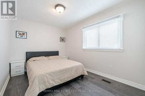 6 Foxacre Row, Brampton, ON - Indoor Photo Showing Bedroom