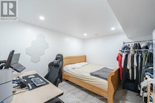 6 Foxacre Row, Brampton, ON - Indoor Photo Showing Bedroom