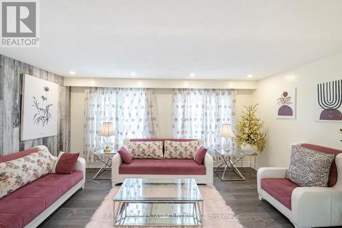 6 Foxacre Row, Brampton, ON - Indoor Photo Showing Living Room