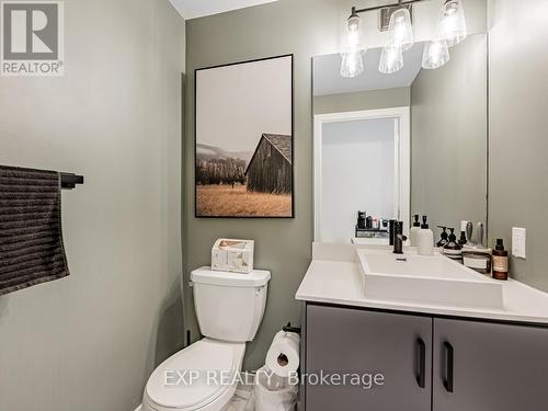 122 - 251 Manitoba Street, Toronto, ON - Indoor Photo Showing Bathroom