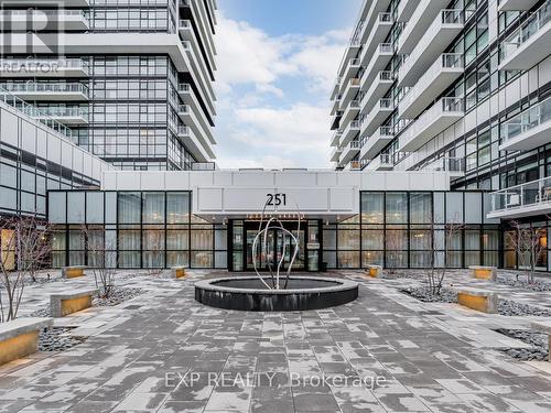 122 - 251 Manitoba Street, Toronto, ON - Outdoor