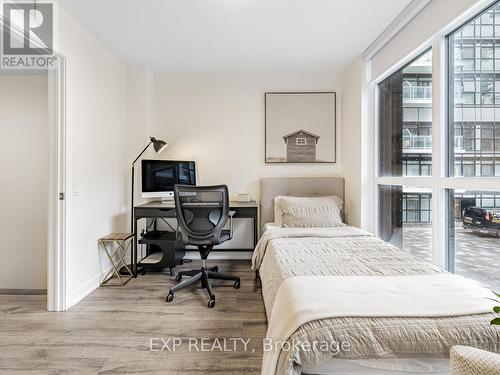 122 - 251 Manitoba Street, Toronto, ON - Indoor Photo Showing Bedroom