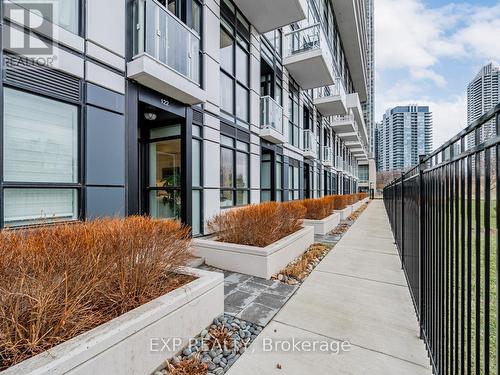 122 - 251 Manitoba Street, Toronto, ON - Outdoor