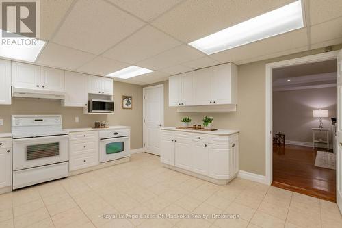 24 Birchwood Drive, Huntsville (Brunel), ON - Indoor Photo Showing Kitchen