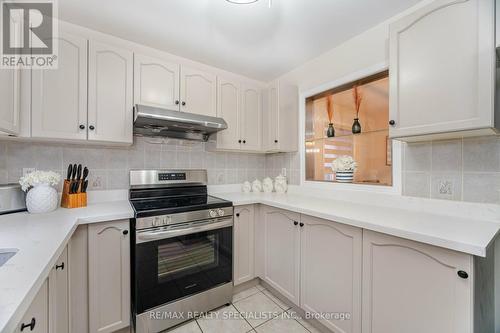 80 Octillo Boulevard, Brampton, ON - Indoor Photo Showing Kitchen