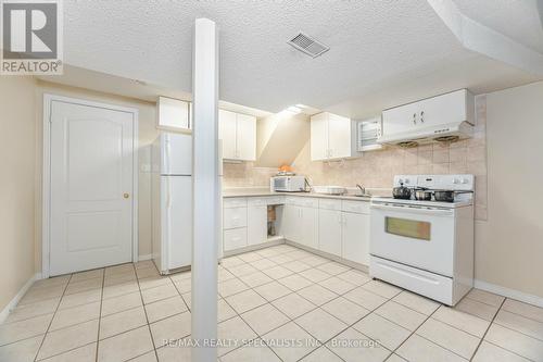 80 Octillo Boulevard, Brampton, ON - Indoor Photo Showing Kitchen