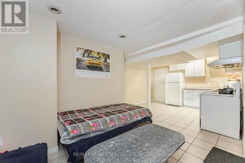 80 Octillo Boulevard, Brampton, ON - Indoor Photo Showing Kitchen