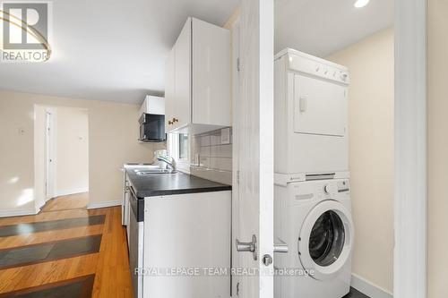 978 Admiral Avenue, Ottawa, ON - Indoor Photo Showing Laundry Room