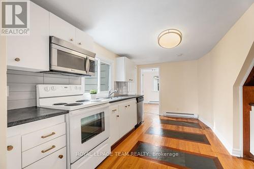 978 Admiral Avenue, Ottawa, ON - Indoor Photo Showing Kitchen