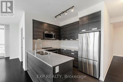 1817 - 5033 Four Springs Avenue, Mississauga, ON - Indoor Photo Showing Kitchen With Double Sink With Upgraded Kitchen