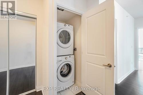 1817 - 5033 Four Springs Avenue, Mississauga, ON - Indoor Photo Showing Laundry Room