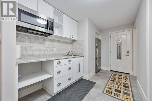 322 Sawgrass Place, Sarnia, ON - Indoor