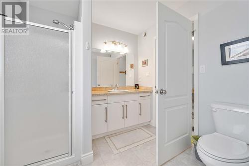 322 Sawgrass Place, Sarnia, ON - Indoor Photo Showing Bathroom