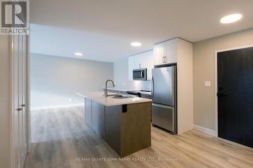 108-20 Hillside Meadow Drive, Quinte West, ON - Indoor Photo Showing Kitchen