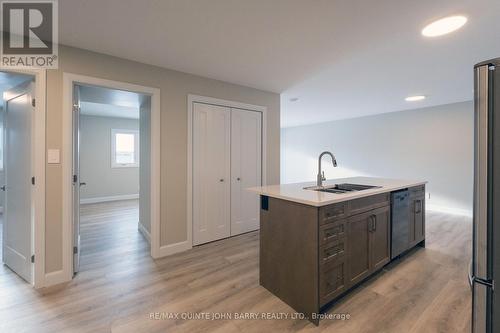 108-20 Hillside Meadow Drive, Quinte West, ON - Indoor Photo Showing Kitchen