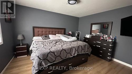 1004 Marigold Street, London, ON - Indoor Photo Showing Bedroom